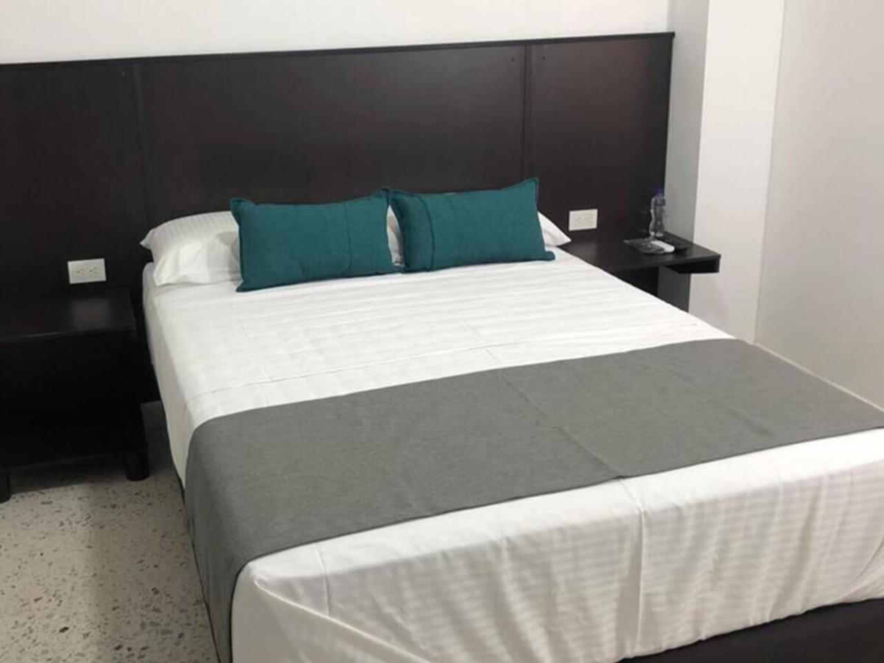 Hotel Mar Inn كالي المظهر الخارجي الصورة