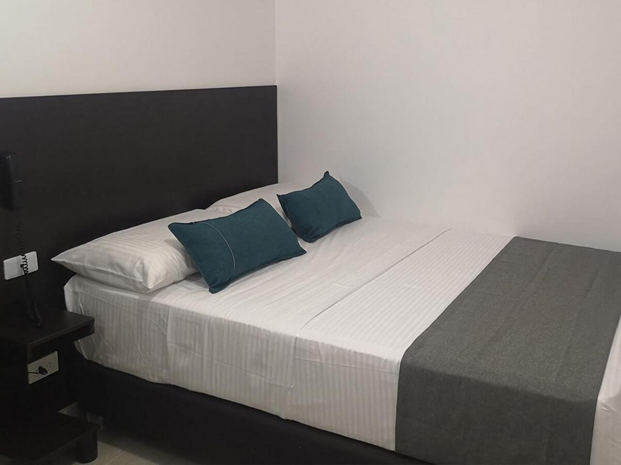 Hotel Mar Inn كالي المظهر الخارجي الصورة