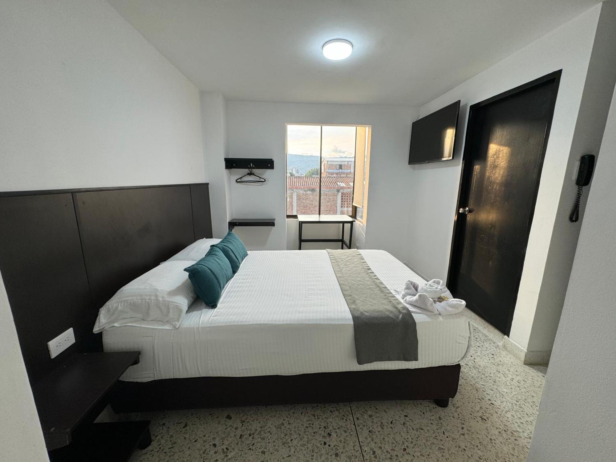 Hotel Mar Inn كالي المظهر الخارجي الصورة